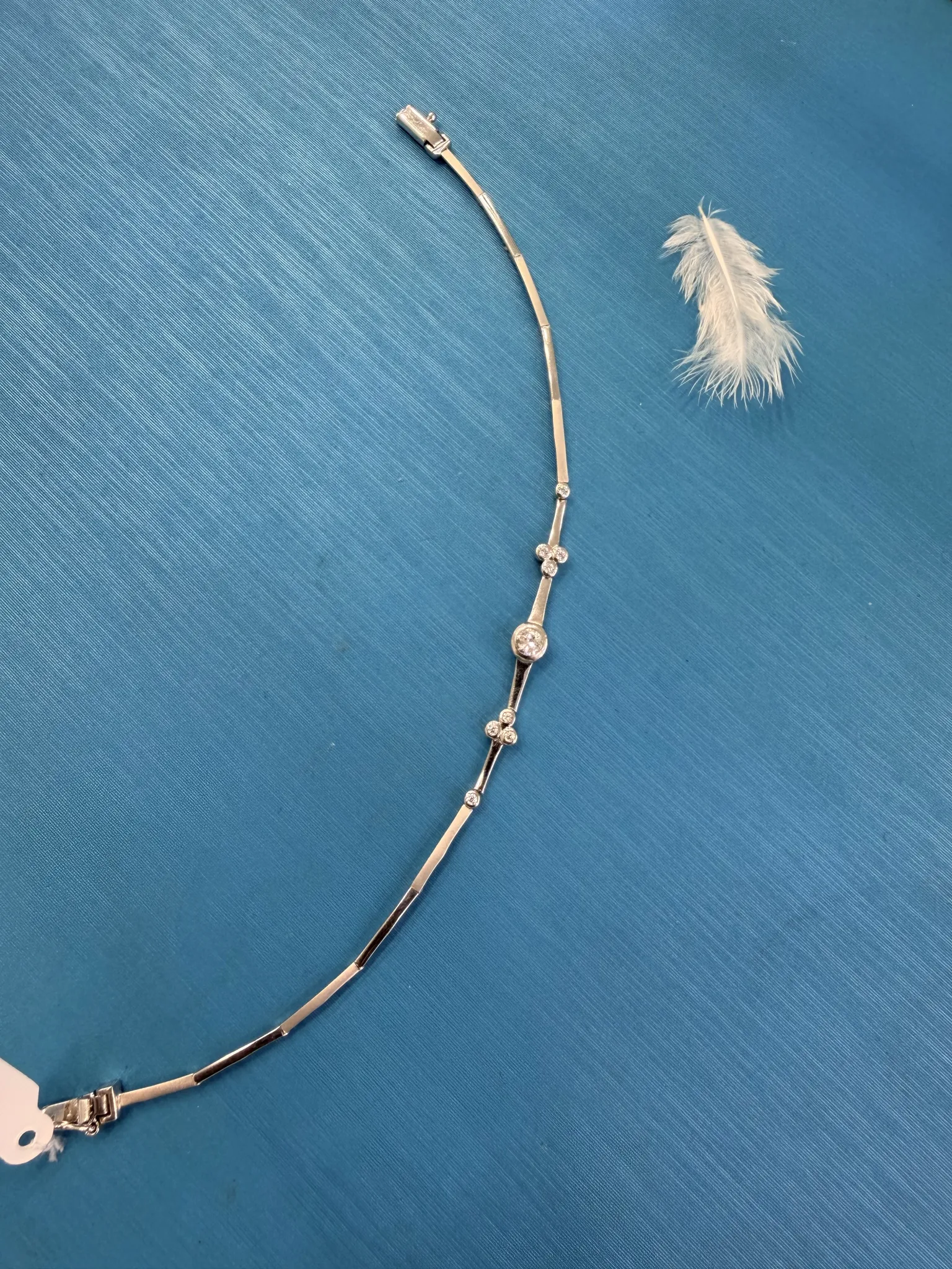 Taşlı Beyaz Altın Bileklik 