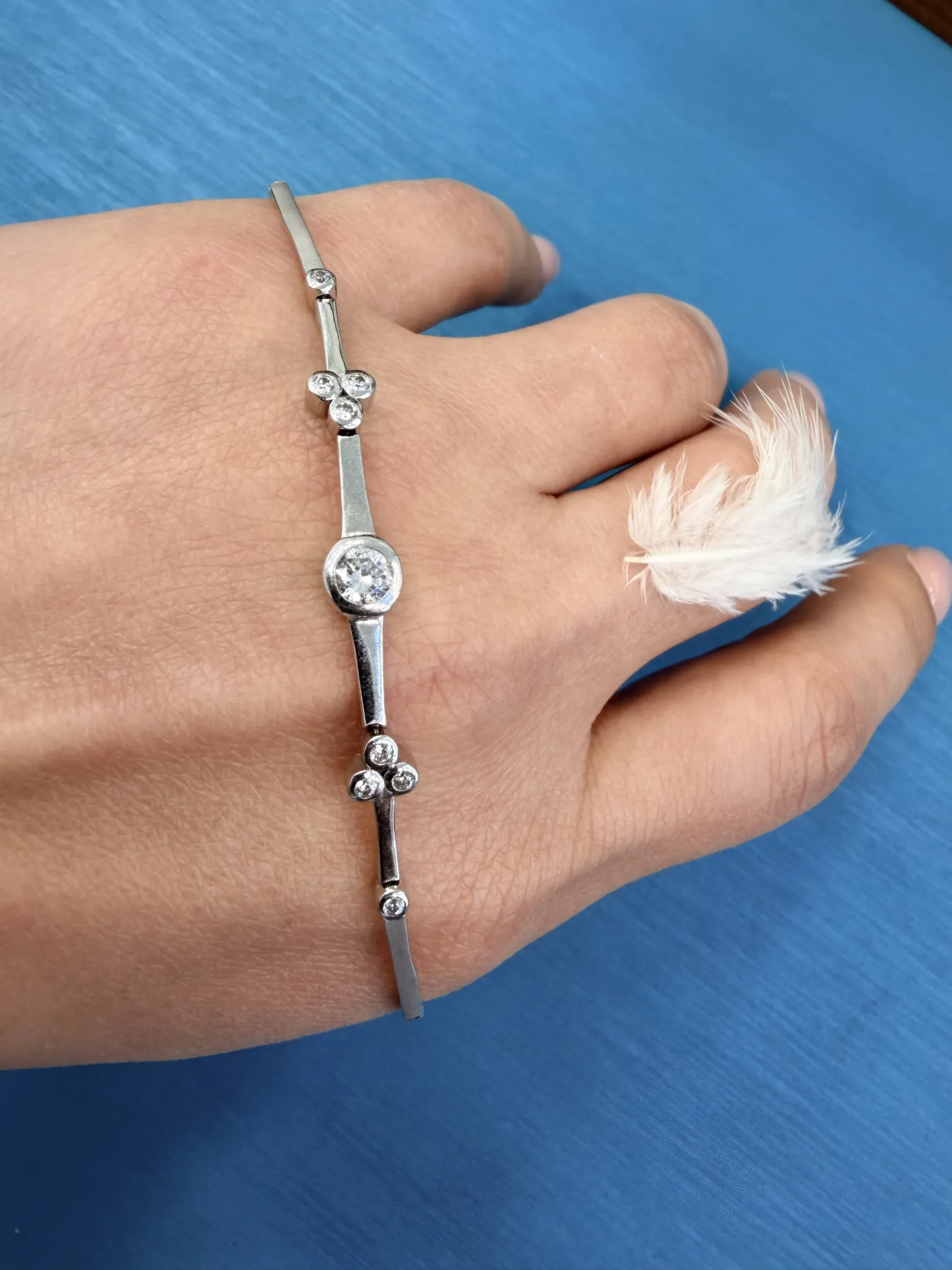 Taşlı Beyaz Altın Bileklik 