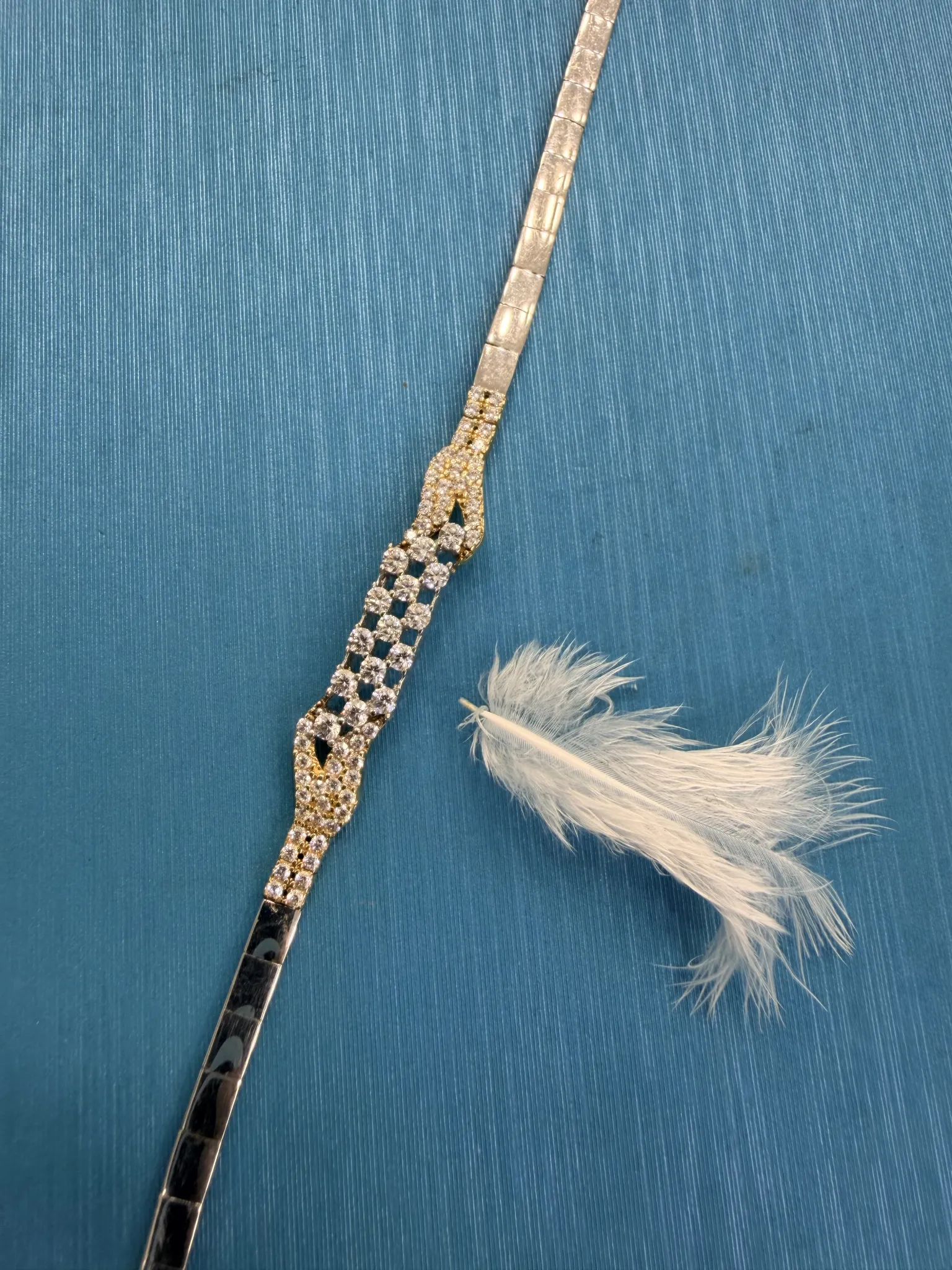 Taşlı Beyaz Altın Bileklik